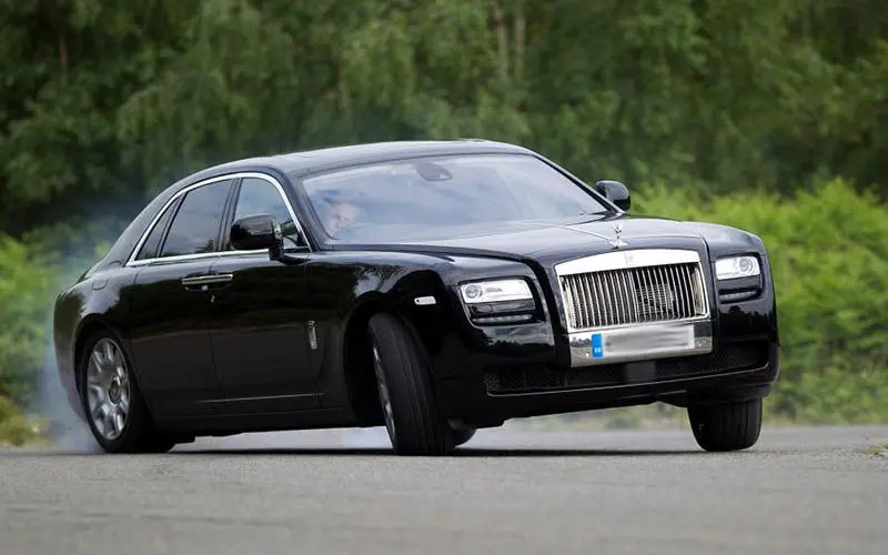 لیموزین رولزرویس، گران‌ترین خودروی روسیه