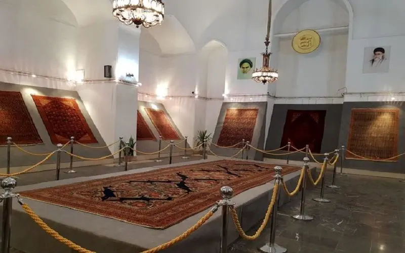 فرش‌های ۱۰۰ ساله ملایری در کاخ گلستان