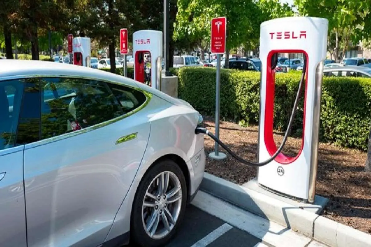 ساخت ایستگاه شارژ رایگان خودرو در آمریکا