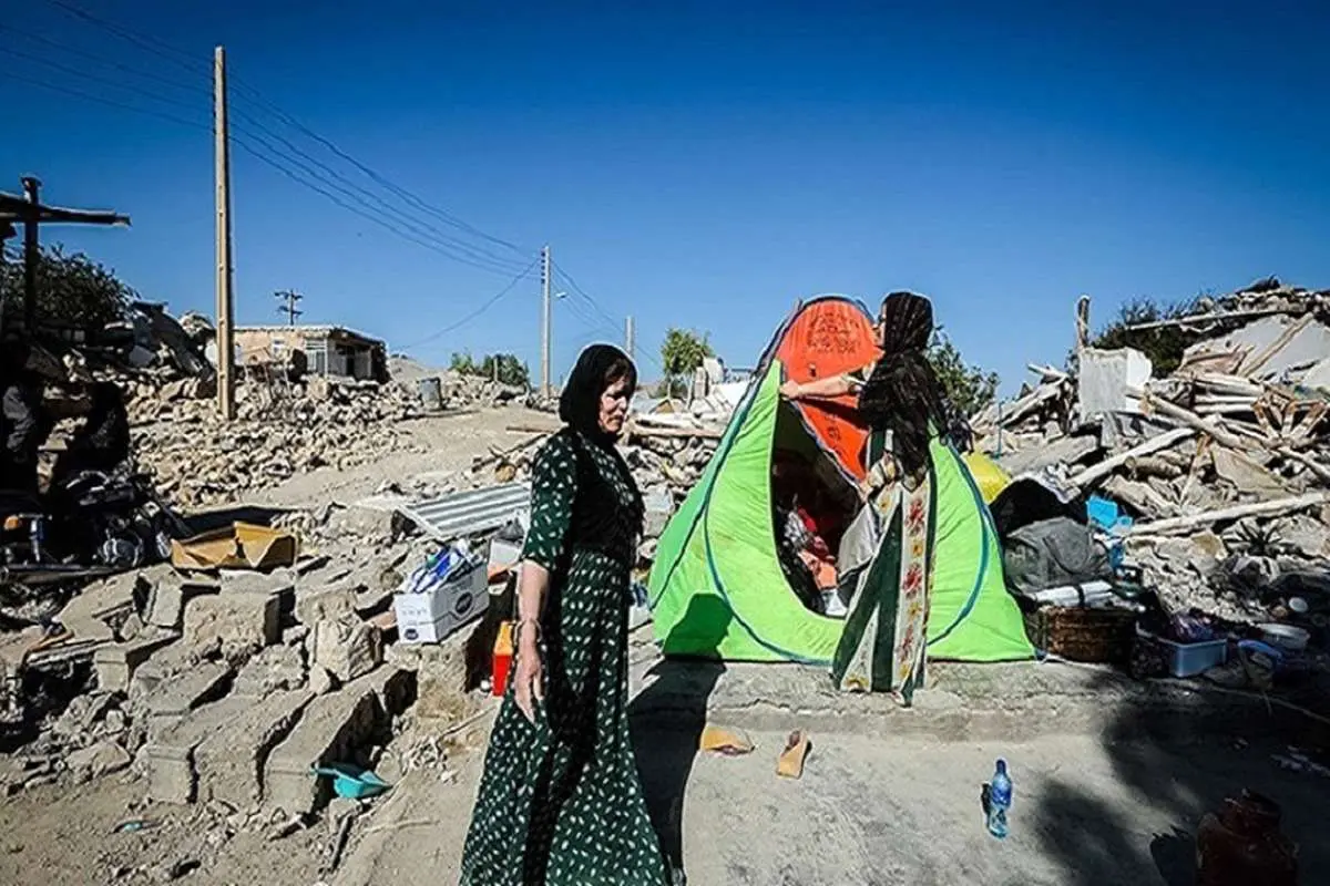 انتقاد از گزارش‌های دستگاه‌های دولتی درباره زنان مناطق زلزله‌زده