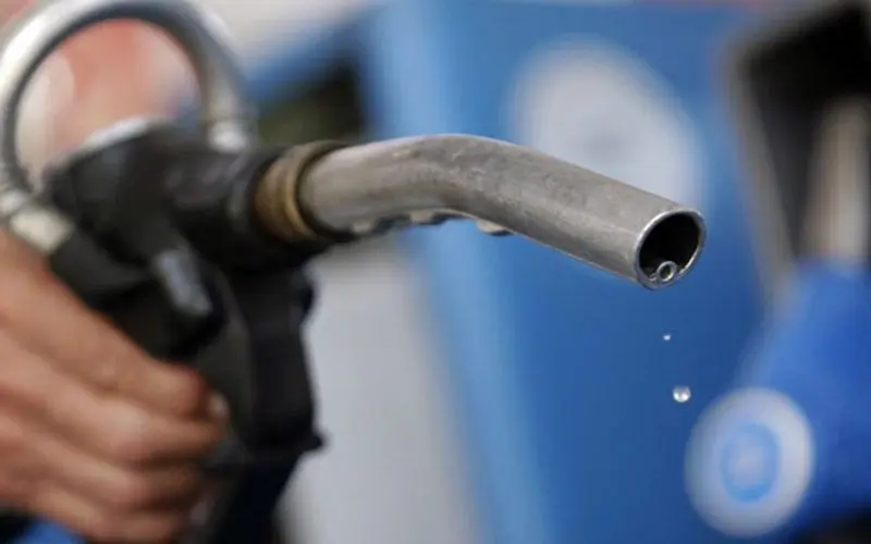 کاهش ۵۰ درصدی واردات بنزین در تابستان