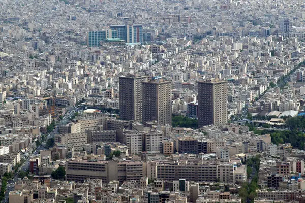 ناچاریم برای ساخت مسکن تهران از پایتخت فاصله بگیریم