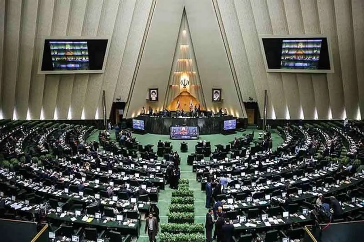 بازار مسکن با حضور آخوندی در کمیسیون عمران مجلس بررسی شد