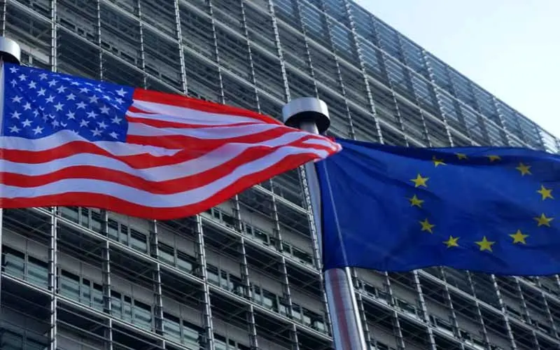 آمادگی اتحادیه اروپا برای مذاکره با آمریکا درباره تعرفه‌های تجاری