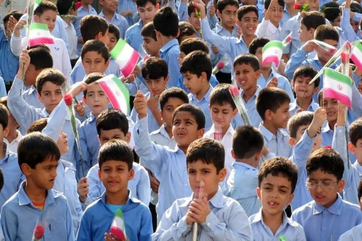 چند روایت معلمان و خانواده‌ها از تخلفات مدارس