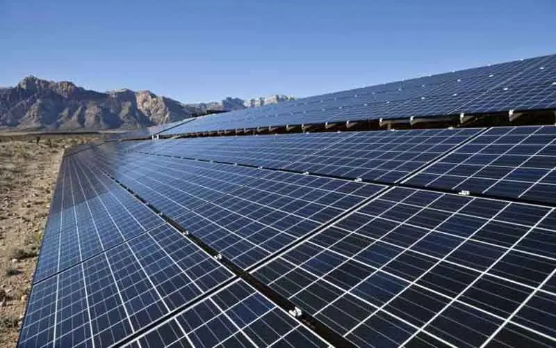 چین و ایتالیا در یزد نیروگاه آفتابی می‌سازند