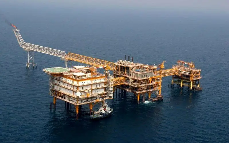 تحریم‌های نفتی علیه ایران به پیمانکاران آمریکایی ضربه می‌زند