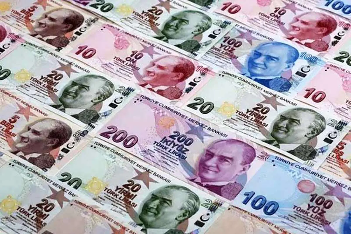رتبه اعتباری ترکیه به دلیل سقوط لیر کاهش پیدا کرد