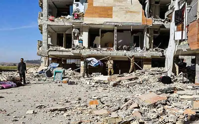 تعداد مصدومان زلزله کرمانشاه به 142 نفر رسید