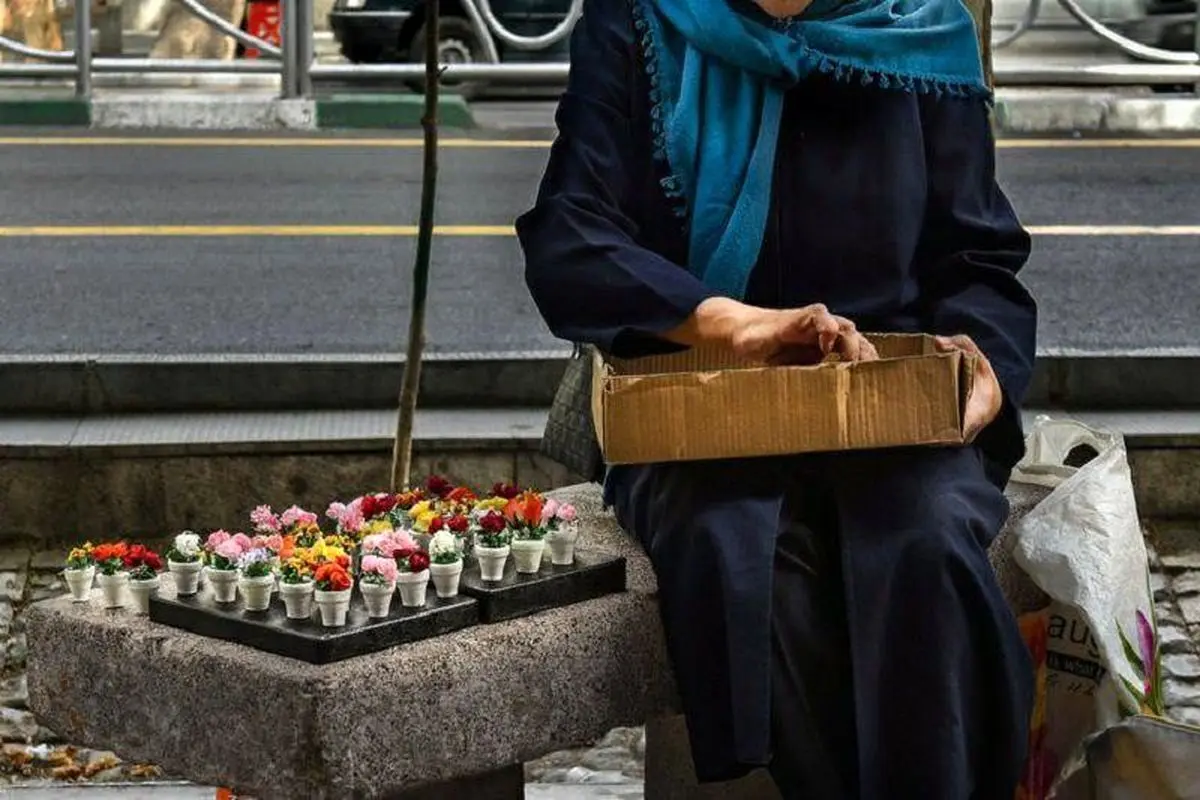 «فقر»؛ اولین عامل دستفروشی زنان