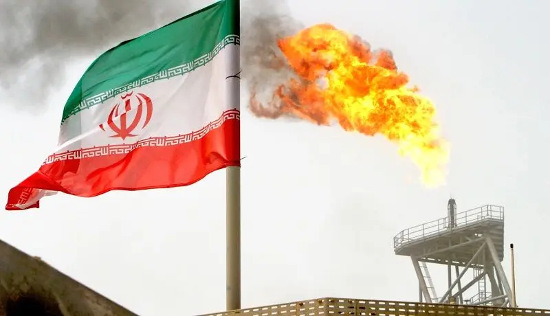 کاهش 500 هزار بشکه‌ای صادرات نفت ایران/فروش نفت خام ایران به 1.1 میلیون بشکه رسید