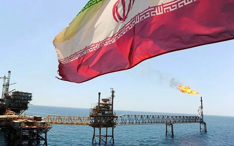 ایران نفت خود را در بنادر چین ذخیره می‌کند