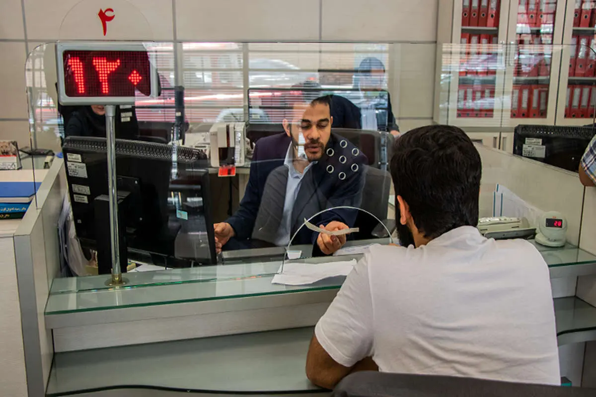 تسریع در ارائه خدمات بانکی به نیازمندان بانک قرض‌الحسنه مهر ایران