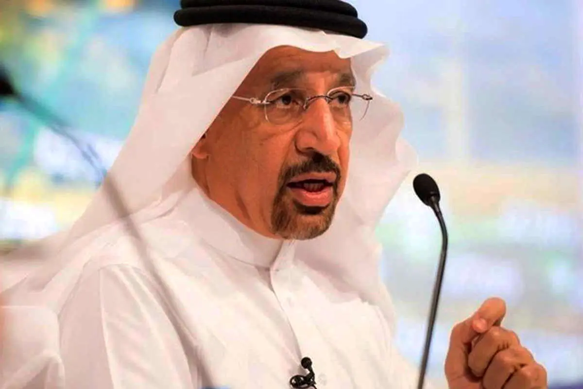 عربستان روزانه ۵۰۰ هزار بشکه از عرضه نفت به بازارهای جهانی می‌کاهد