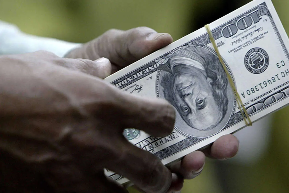 آتیه دلار در پایان پاییز