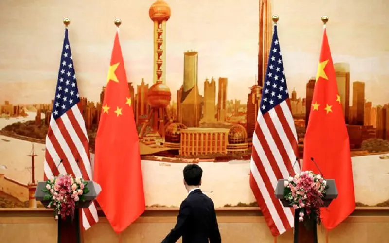 «جنگ تجاری چین و آمریکا اقتصاد جهان را مورد تهدید قرار داده است»
