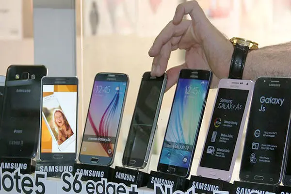 آینده قیمت موبایل از نگاه فعالان بازار «چارسو»/ ارزانی موبایل چقدر واقعی است؟