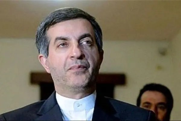 احمدی‌نژاد می‌خواهد با سکوت جلب توجه کند