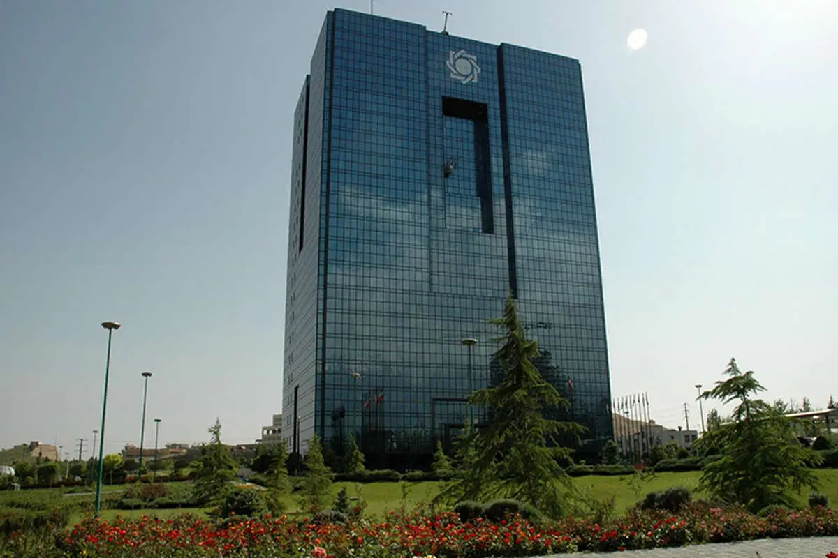 بانک مرکزی ارز خارج از کشور صادرکنندگان را می‌خرد