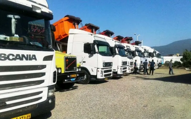 توزیع ۳۰۰ هزار حلقه لاستیک میان رانندگان و کامیون‌داران