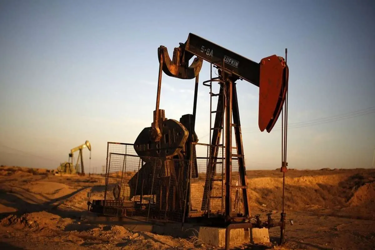 تداوم کاهش قیمت نفت در جهان