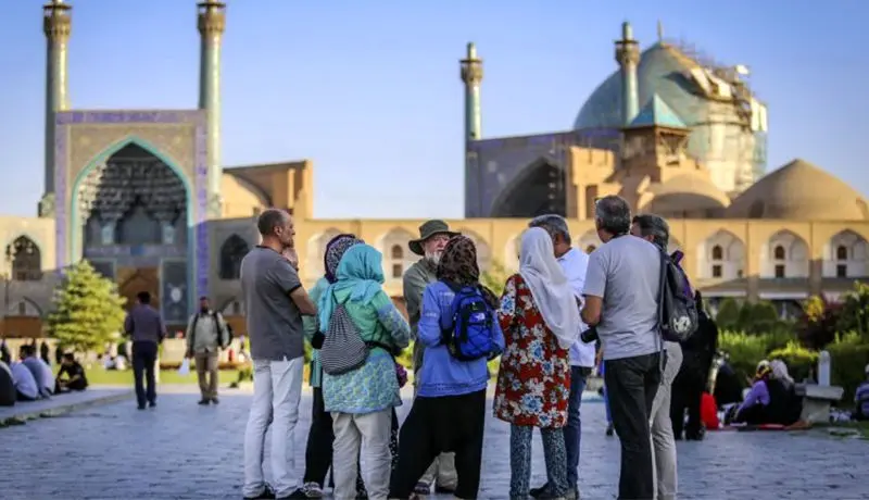 گردشگران ایران بیشتر از کدام کشورها هستند؟ (اینفوگرافیک)