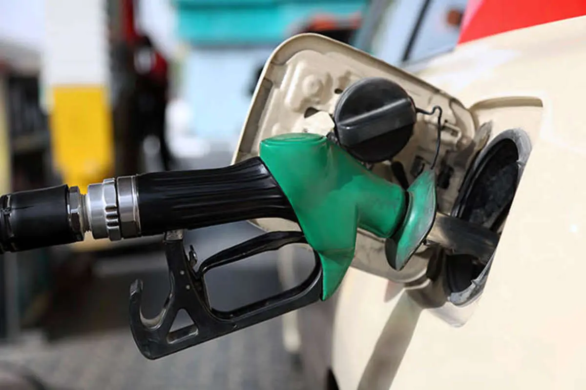 دولت و کمیسیون تلفیق فعلا موافق افزایش قیمت بنزین نیستند