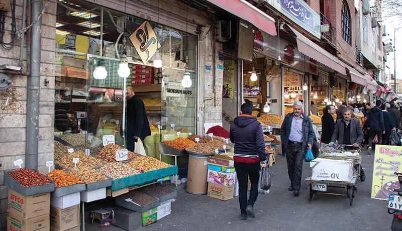یک بازار بی‌مشتری؛ قیمت انواع آجیل‌ شب عید (گزارش تصویری)