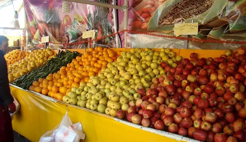 نصف میوه‌های تنظیم بازاری توزیع شد