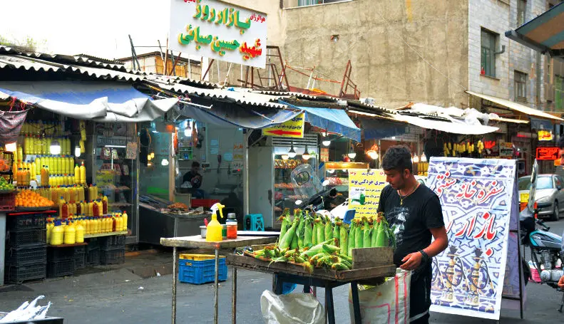 قیمت روز انواع خوراکی‌ها در بازار نازی‌آباد تهران (گزارش تصویری)