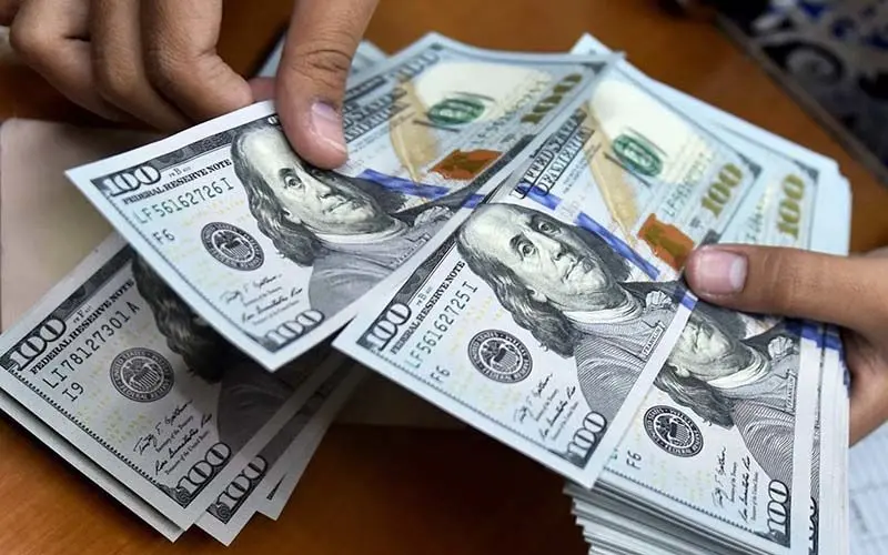هشدار کارشناس بازار ارز درباره فروش دلار تقلبی