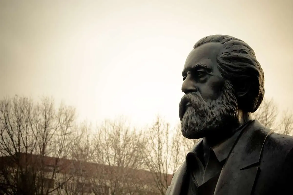 کارل مارکس در قرن بیست‌ویکم: سوسیالیسم در هفت درس