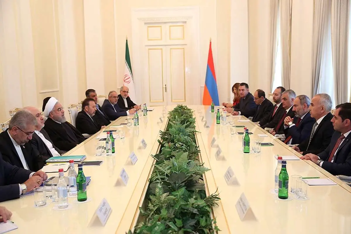 «اتصال خلیج فارس به دریای سیاه» در مذاکرات روحانی در ارمنستان
