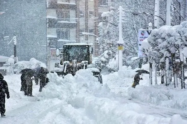 تهران؛ ۴ درجه زیرِ صفر / جمعه برف می‌بارد