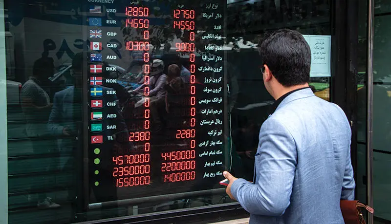 بازار ارز در هفته سوم ماه بهمن چگونه بود؟ / قیمت دلار، یورو و لیر پیش از روز جمعه