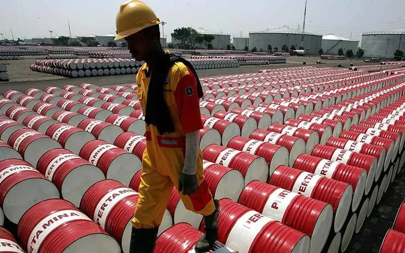 راه‌حل‌های بازیگران بزرگ برای بحران جدید بازار نفت چیست؟