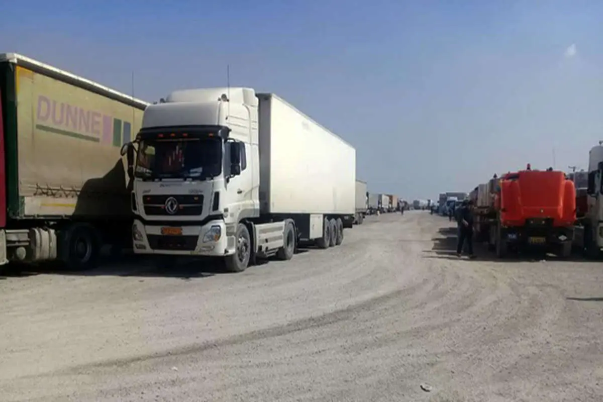 ۱۵۰۰ کامیون در مرز سومار متوقف شدند