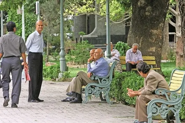 آخرین خبر از حقوق بازنشستگان در سال ۹۹ / چرا برخی بازنشستگان هنوز عیدی نگرفته‌اند؟