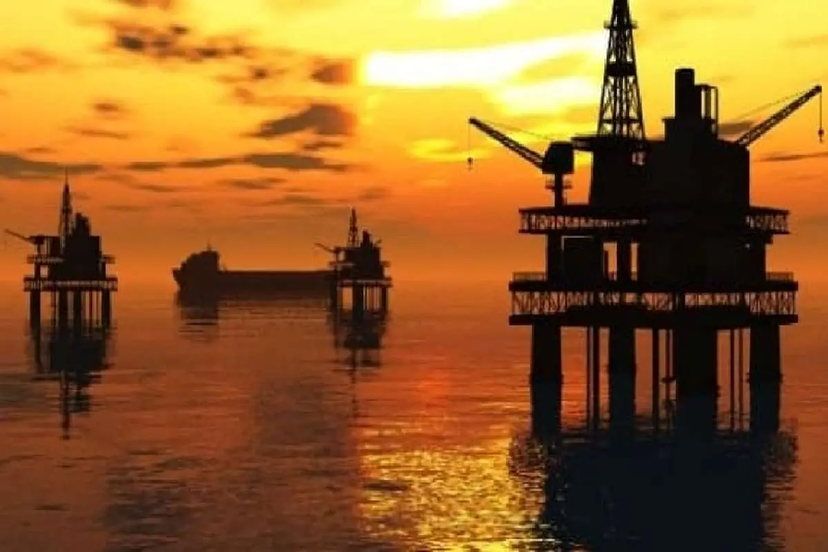اولین قیمت نفت در هفته جدید میلادی / طلای سیاه اندکی افت کرد