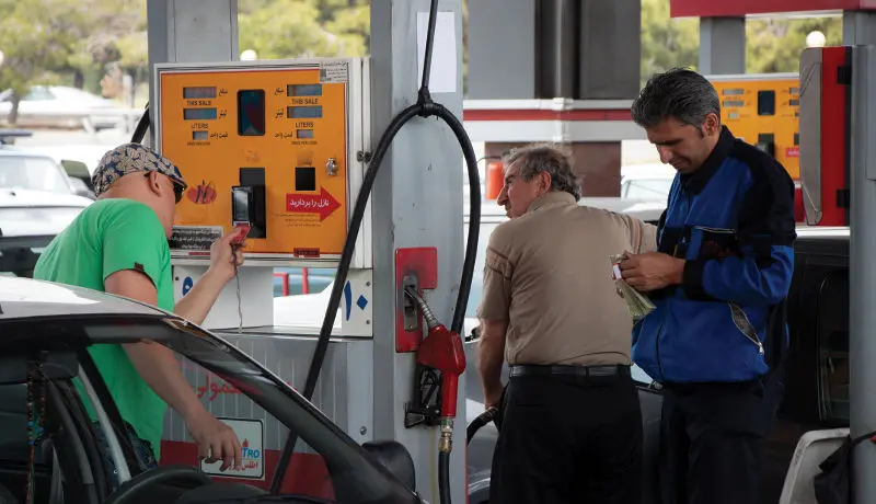 هزار نفر در کشور هر کدام ۱۰۰ خودرو با سهمیه بنزین دارند