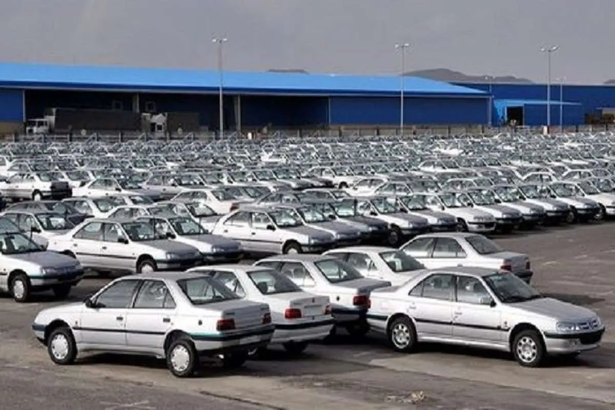 افزایش خودروها در پارکینگ خودروسازان
