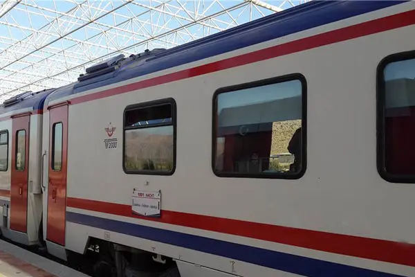 ورود رایگان یک رام قطار تراموا از چین به تهران