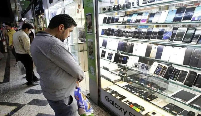 پارسال کمتر از ۱۰۰ هزار موبایل ایرانی تولید شد/ احتمال مشارکت خارجی‌ها برای تولید موبایل