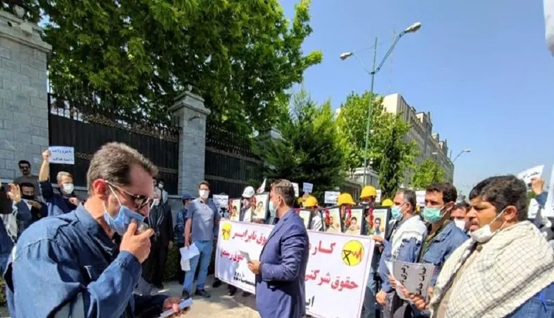 تجمع کارکنان شرکت توزیع برق مقابل مجلس
