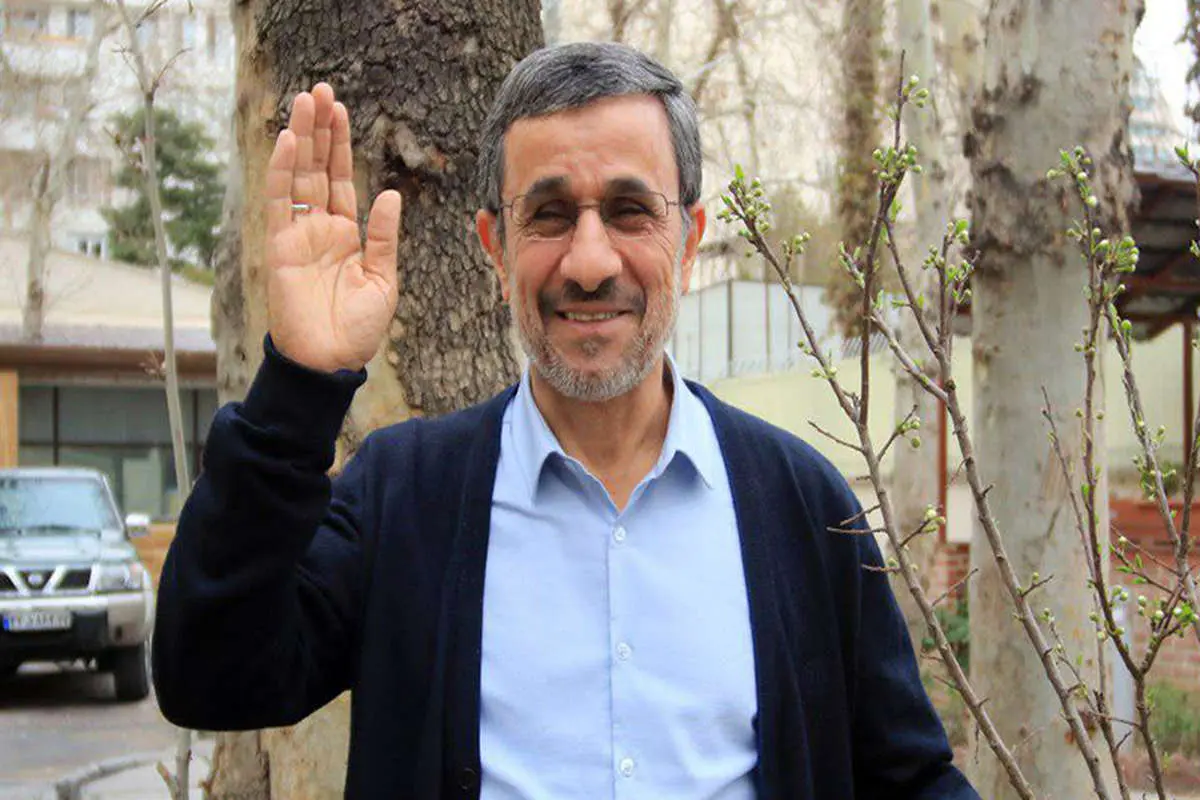 درگیری طرفداران احمدی‌نژاد با کارمندان وزارت کشور + فیلم
