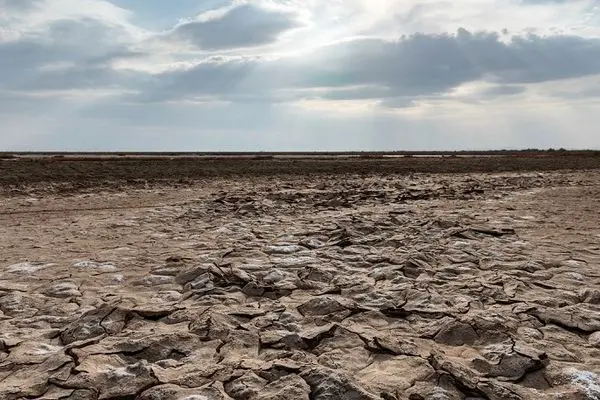 خطر مهاجرت ۵۰ میلیون ایرانیِ مقیم فلات مرکزی / آیا ایران «سومالی» می‌شود؟