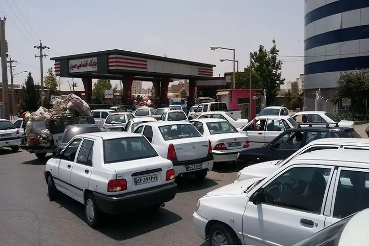 رکورد مصرف بنزین شکسته شد/ مسافرت بیش از حد تهرانی‌ها در تعطیلات کرونایی