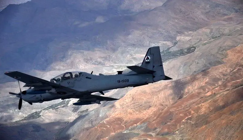 شلیک ازبکستان به هواپیمای نظامی افغانستان + عکس