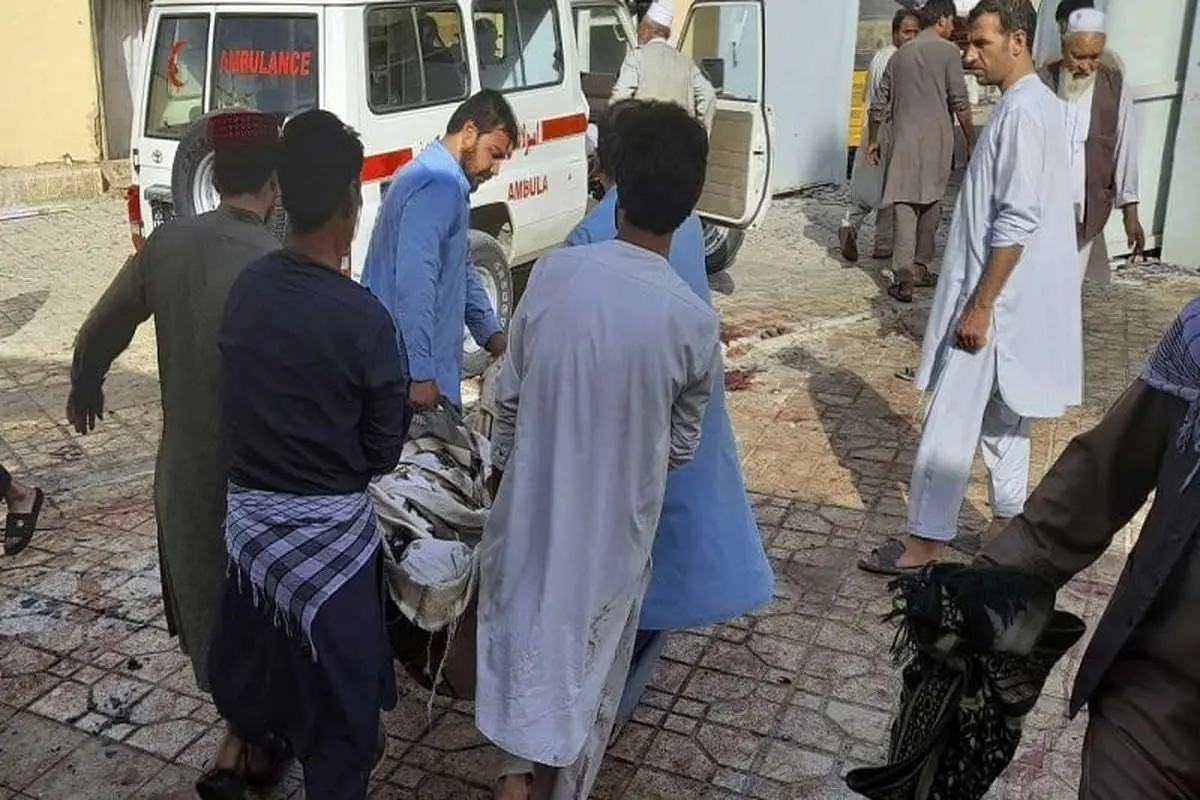 وقوع انفجار مهیب در مسجدی در شمال افغانستان / ۱۰۰ کشته و ۱۵۰ زخمی