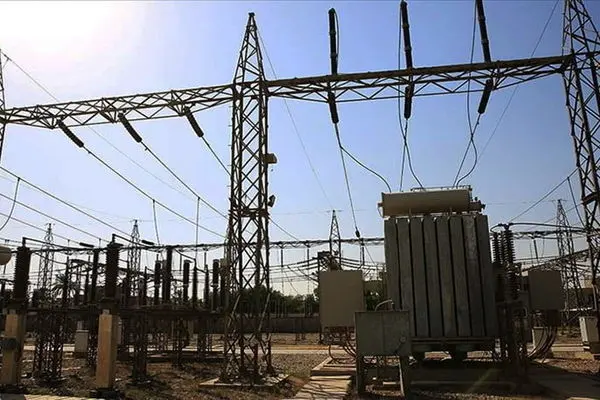 تبادل برق ایران با کشورهای همسایه ۳۰۰۰ مگاوات است